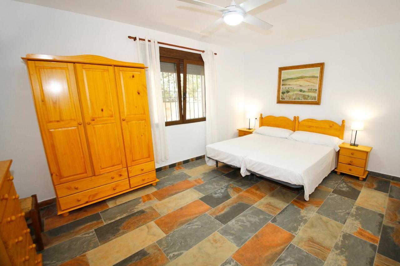 Senia Tomaset III Villa Onil Екстериор снимка