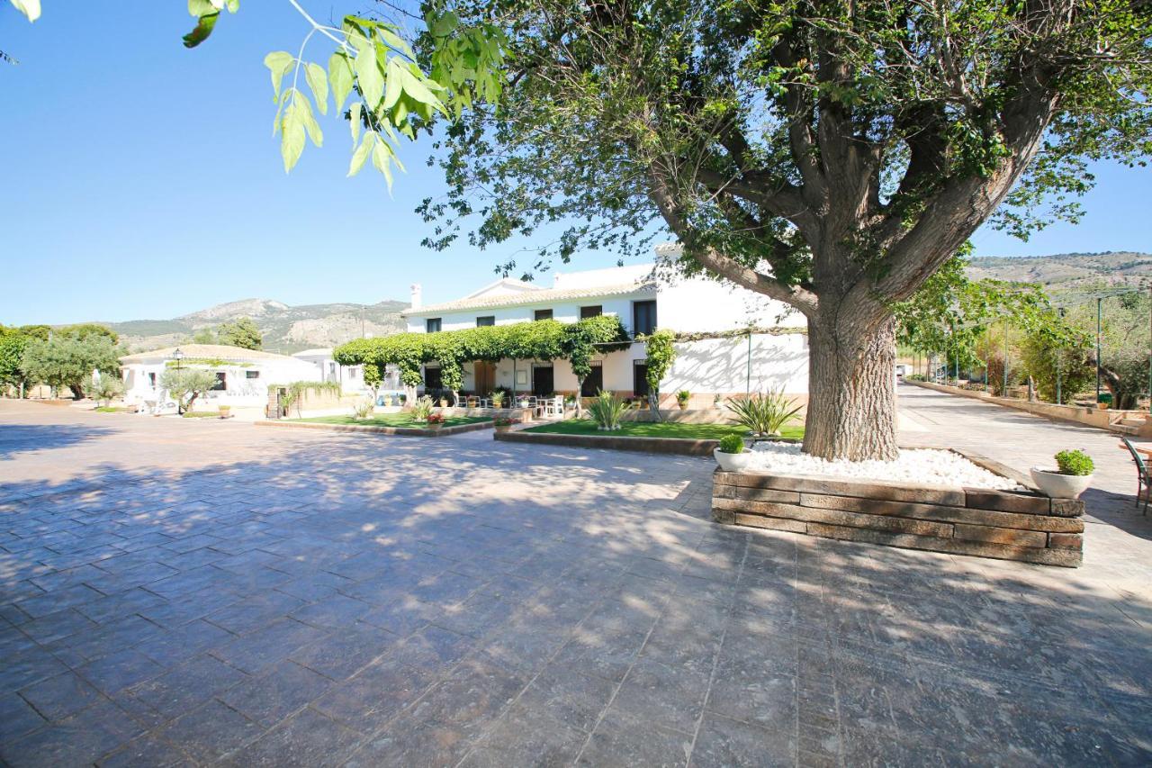 Senia Tomaset III Villa Onil Екстериор снимка